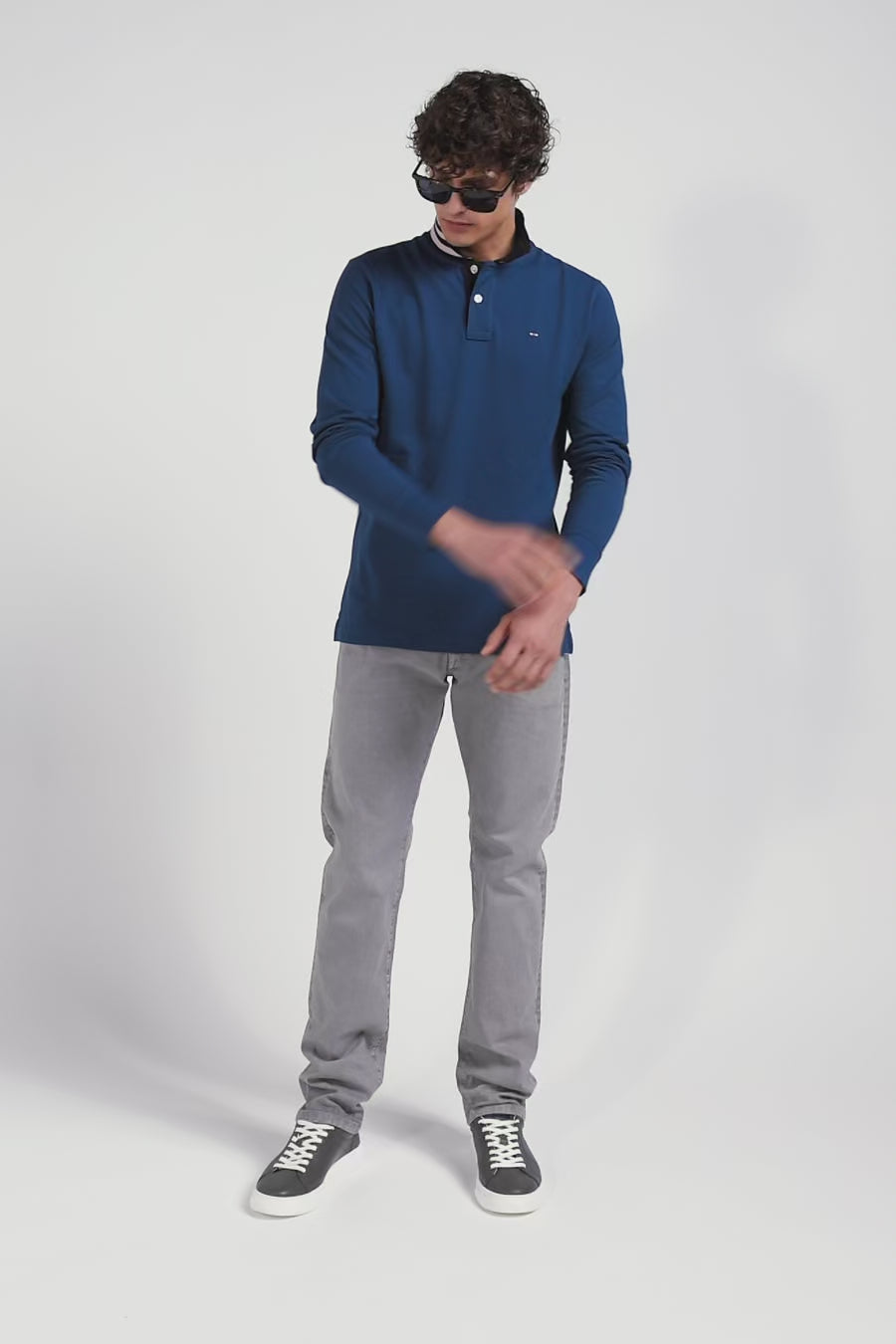 Polo manches longues en piqué coton bleu foncé col cerclé coupe Regular