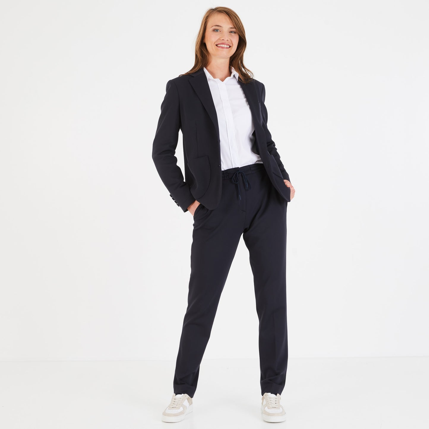 Navy 2-piece suit in polyester