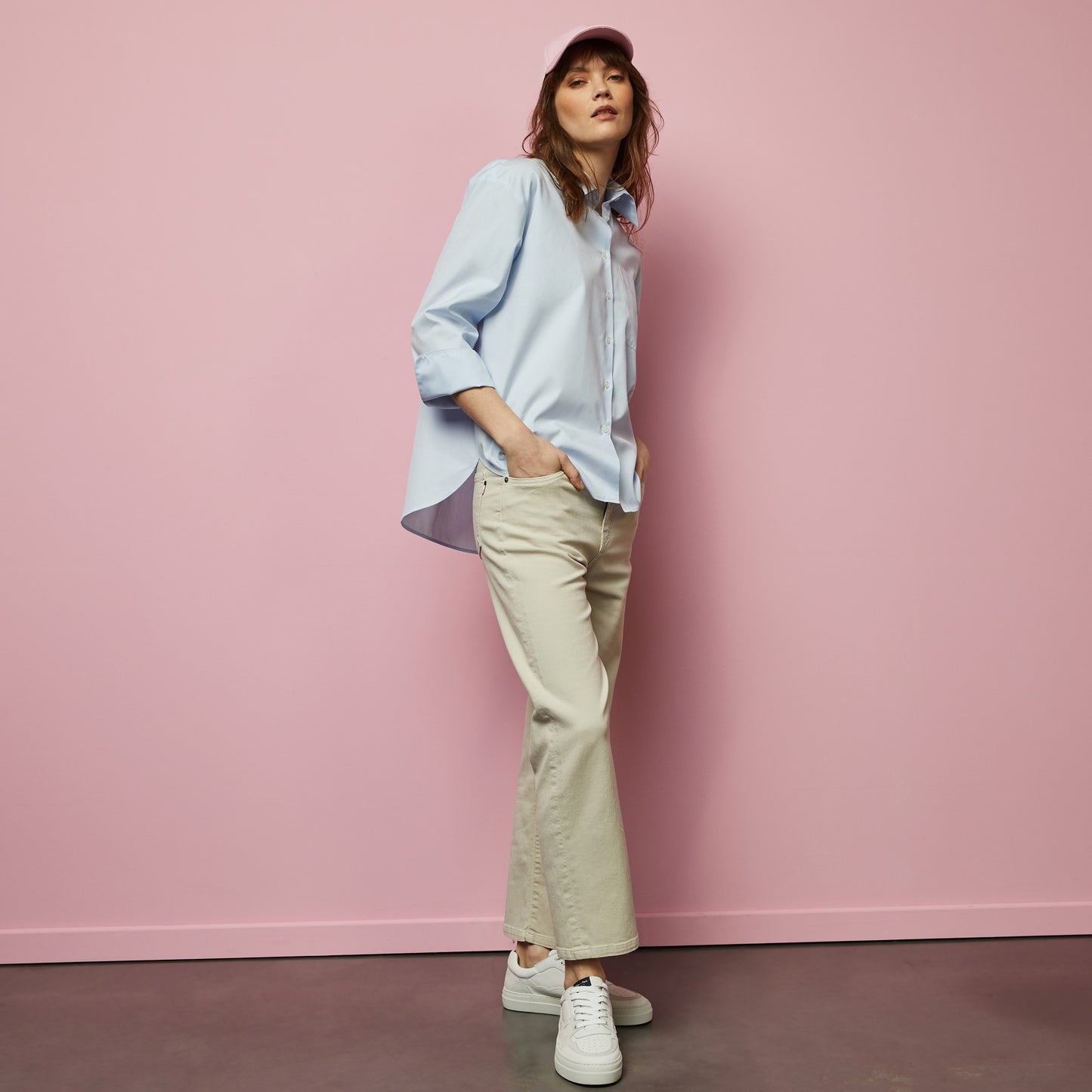 Ecru denim trousers with a 7/8th cut