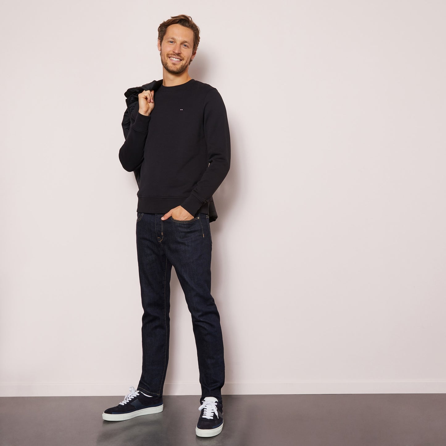 Plain black crew neck sweatshirt